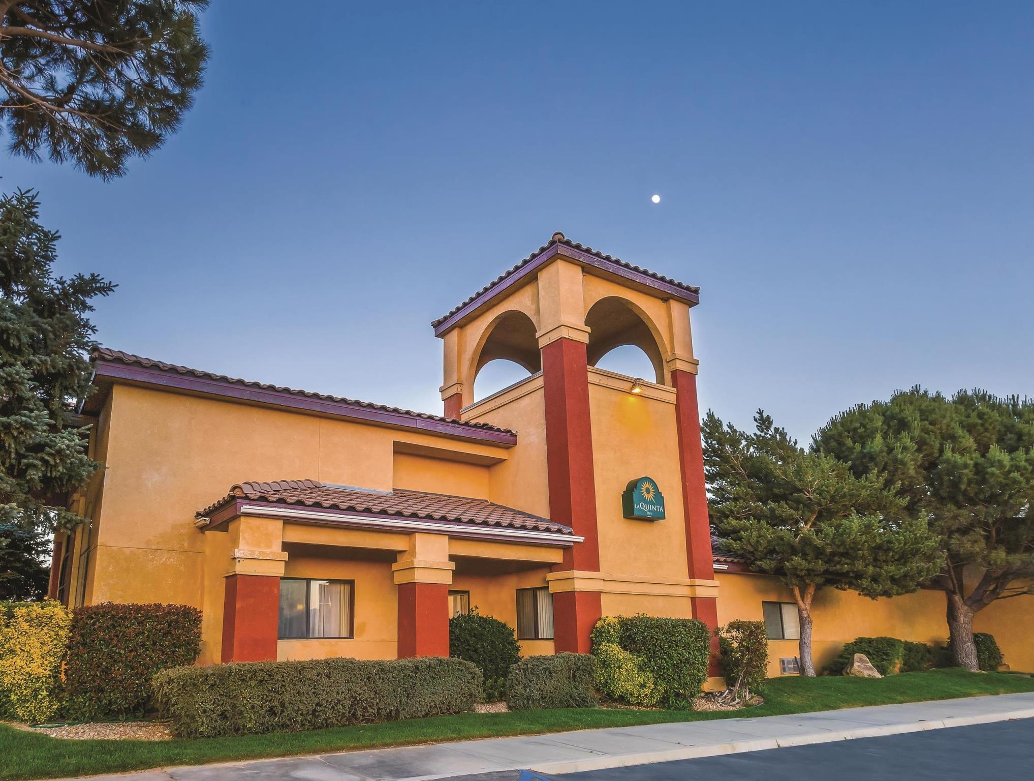 Baymont By Wyndham Tehachapi Hotel Eksteriør billede