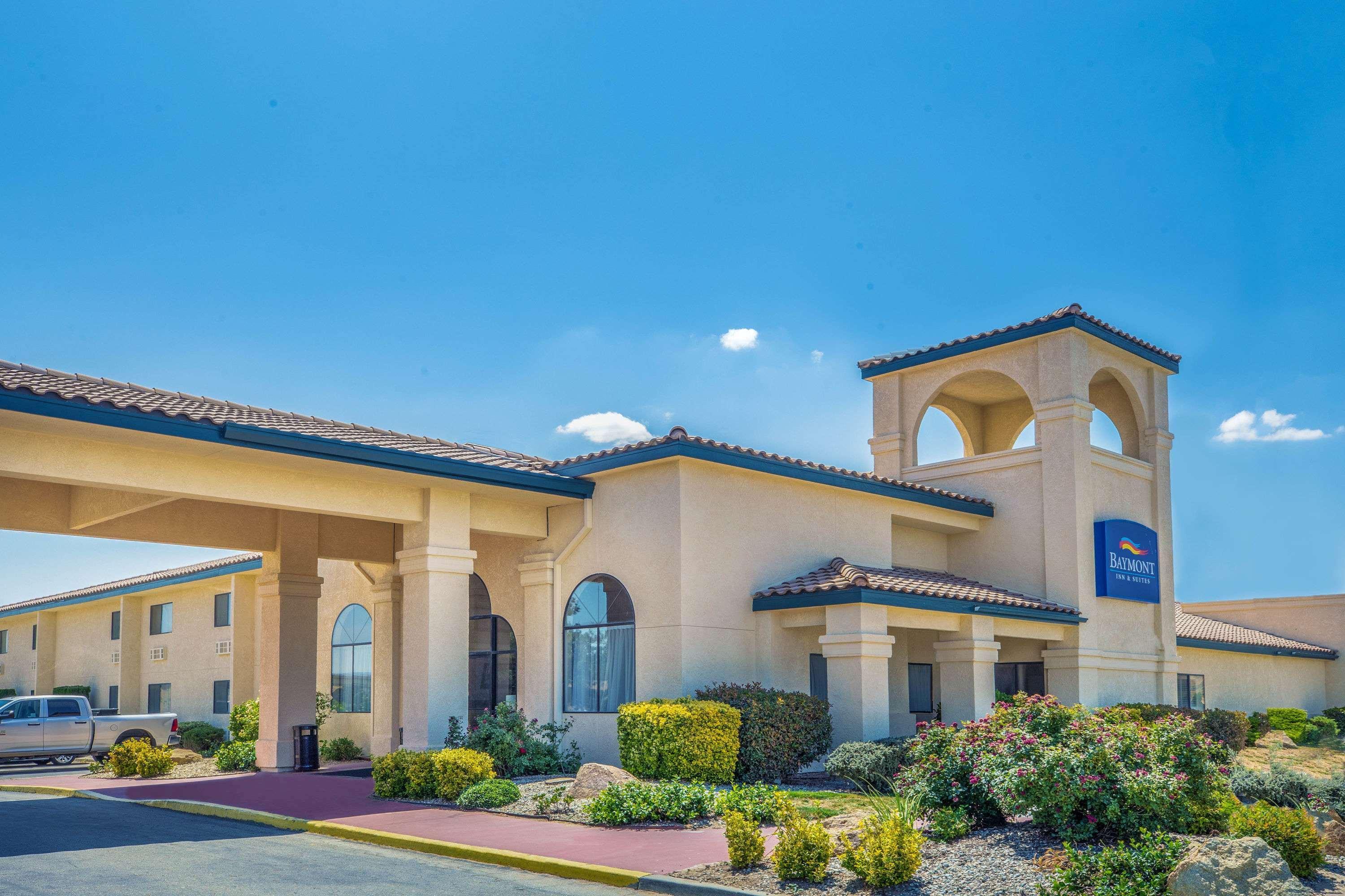 Baymont By Wyndham Tehachapi Hotel Eksteriør billede