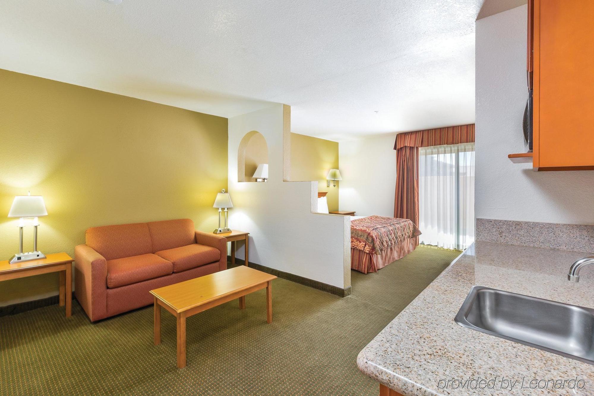 Baymont By Wyndham Tehachapi Hotel Eksteriør billede